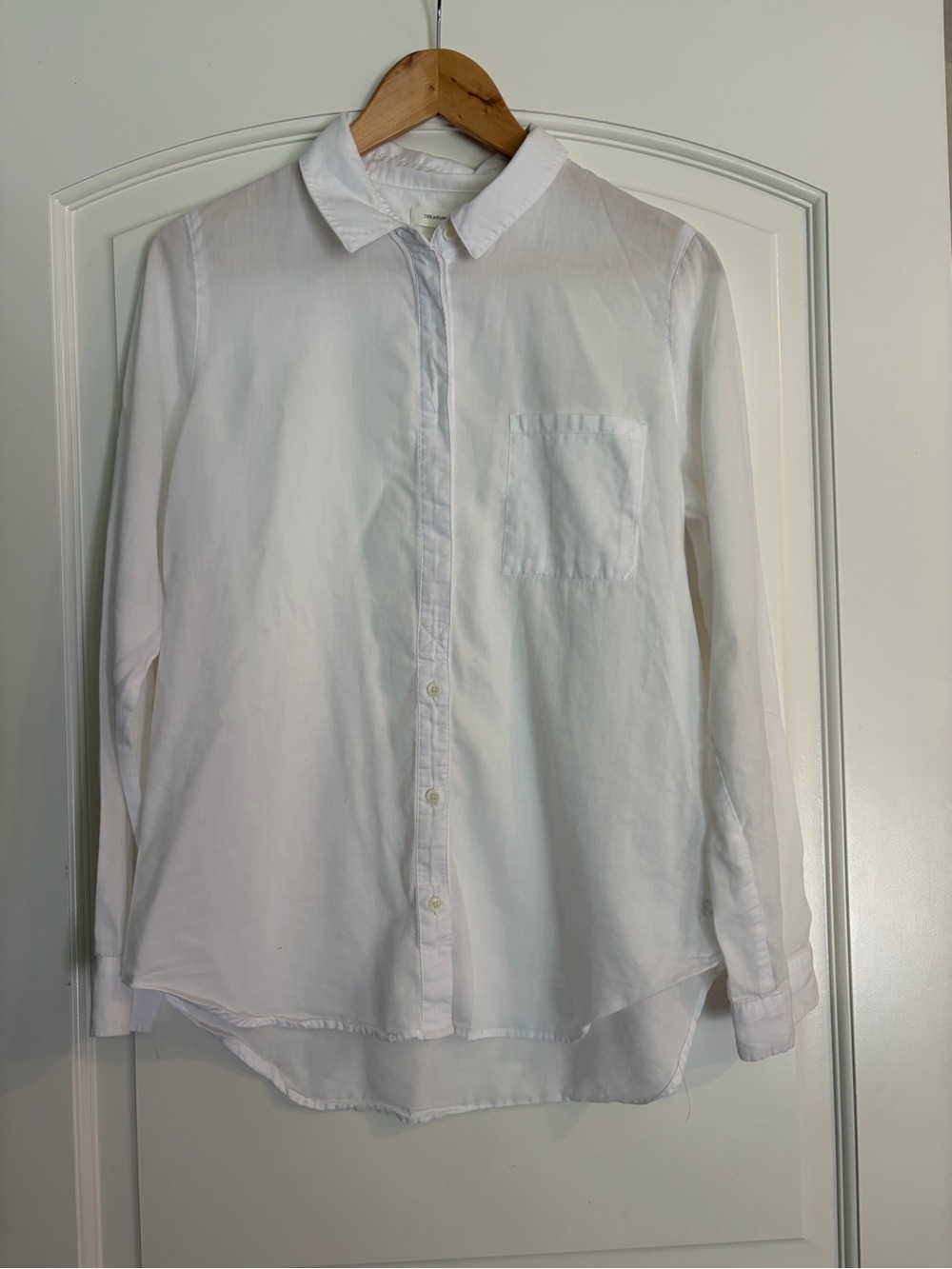 Treasure & Bond Women’s White Button-Down Cotton Shirt - Classic Long-Sleeve M